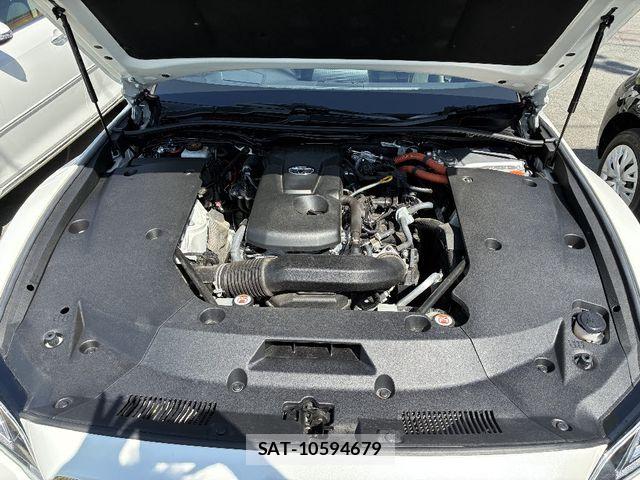 Toyota CROWN SEDAN 2019-03 7020260-24