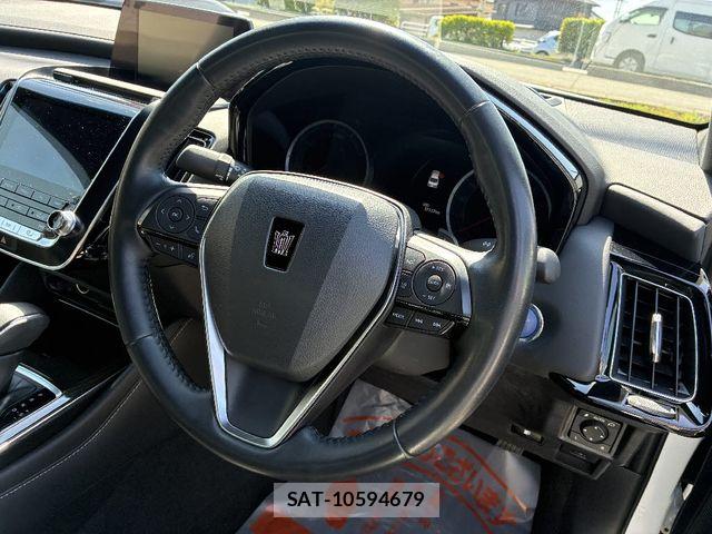 Toyota CROWN SEDAN 2019-03 7020260-7