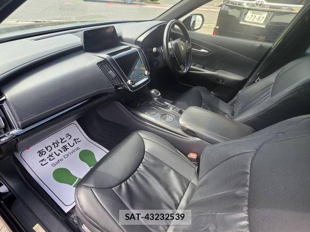 Toyota CROWN SEDAN 2019-07 7020264-11