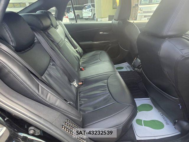 Toyota CROWN SEDAN 2019-07 7020264-12