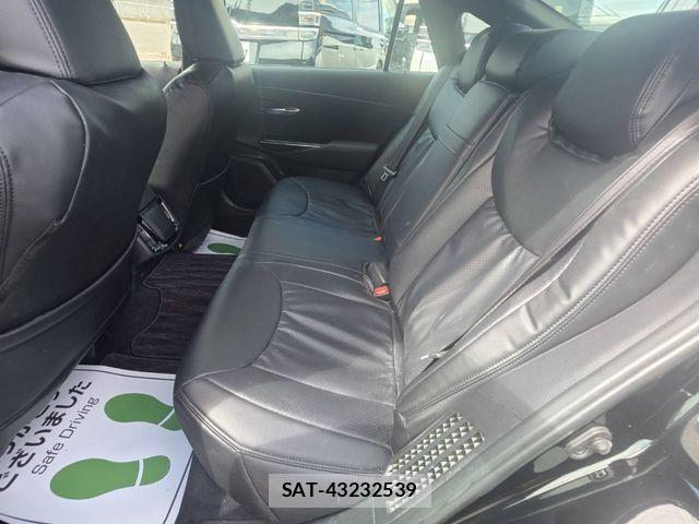 Toyota CROWN SEDAN 2019-07 7020264-13