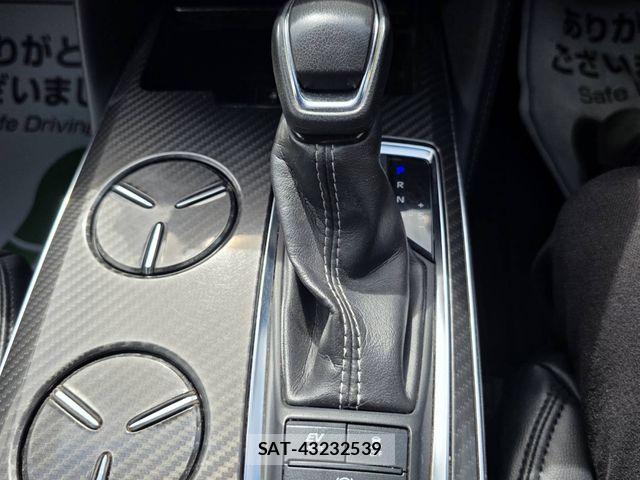 Toyota CROWN SEDAN 2019-07 7020264-23