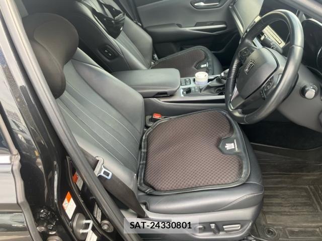 Toyota CROWN SEDAN 2022-01 7020257-9