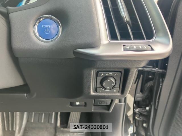 Toyota CROWN SEDAN 2022-01 7020257-12