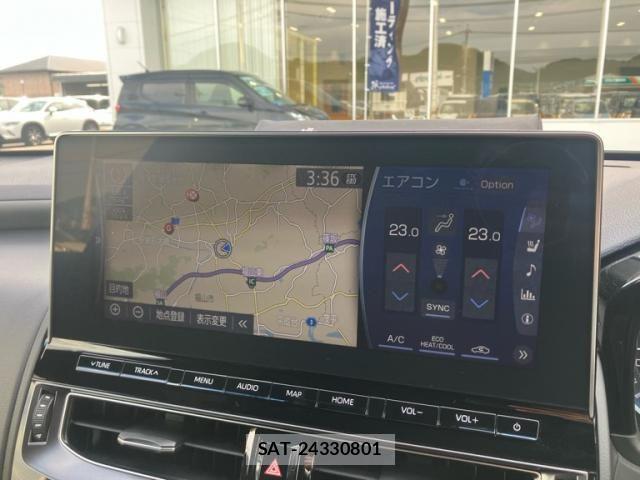 Toyota CROWN SEDAN 2022-01 7020257-18