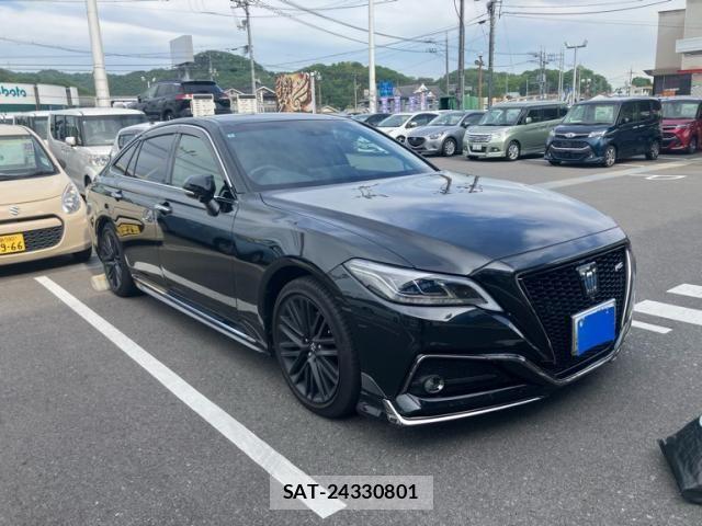 Toyota CROWN SEDAN 2022-01 7020257-1