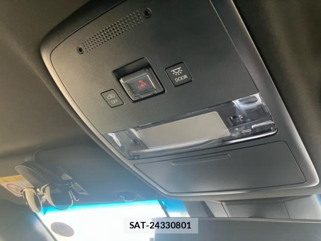 Toyota CROWN SEDAN 2022-01 7020257-21