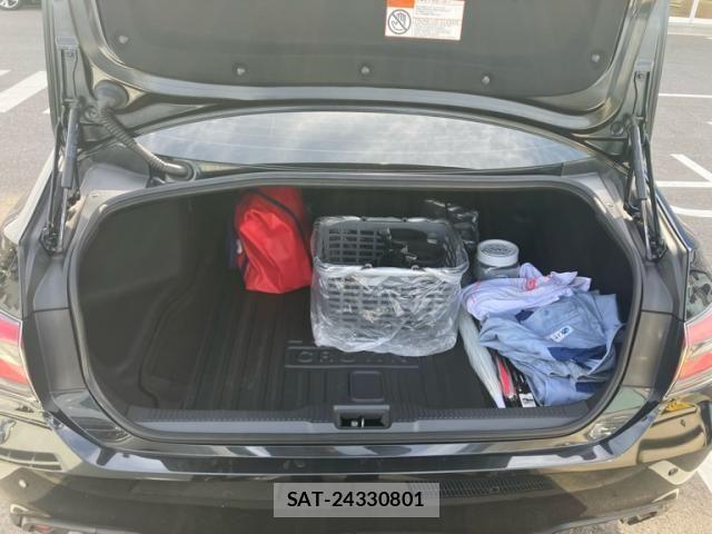 Toyota CROWN SEDAN 2022-01 7020257-24