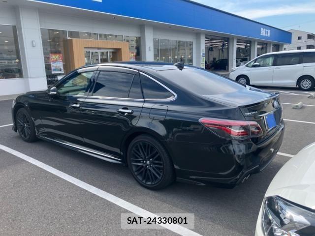 Toyota CROWN SEDAN 2022-01 7020257-2