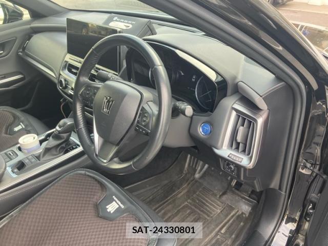 Toyota CROWN SEDAN 2022-01 7020257-8