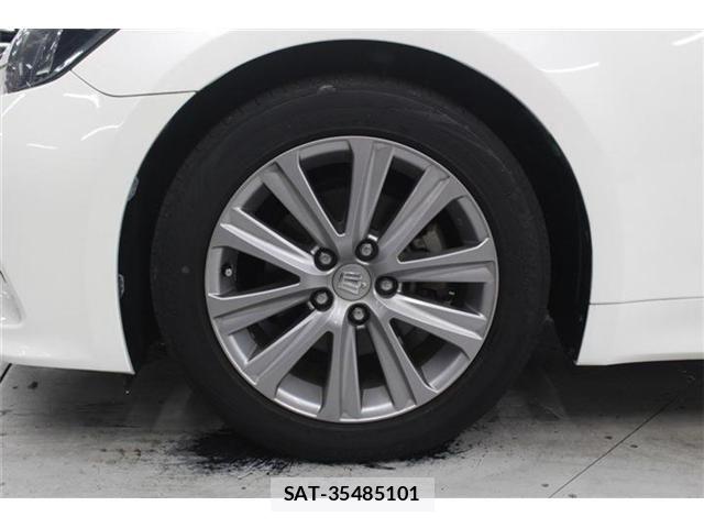 Toyota CROWN SEDAN 2015-11 7020266-23