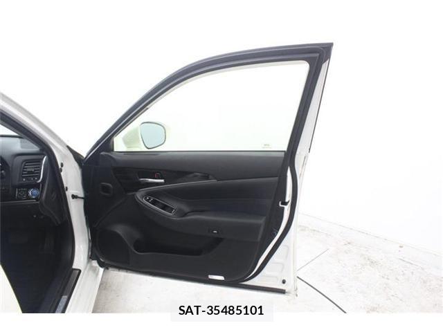 Toyota CROWN SEDAN 2015-11 7020266-29