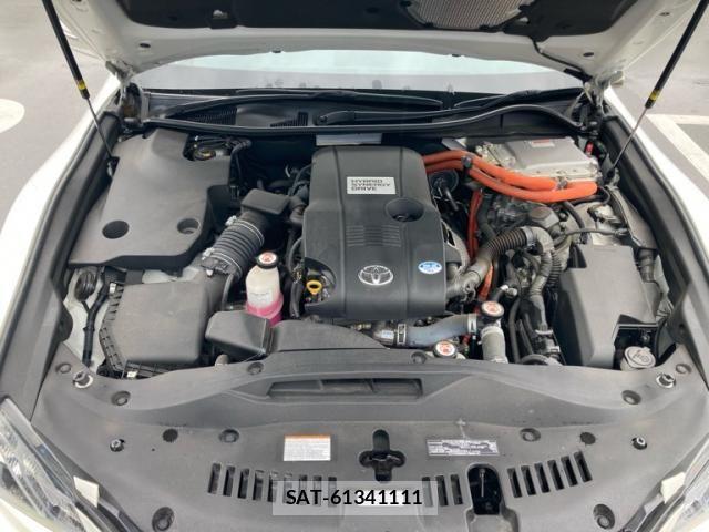 Toyota CROWN SEDAN 2016-08 7020262-2