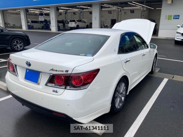 Toyota CROWN SEDAN 2016-08 7020262-5