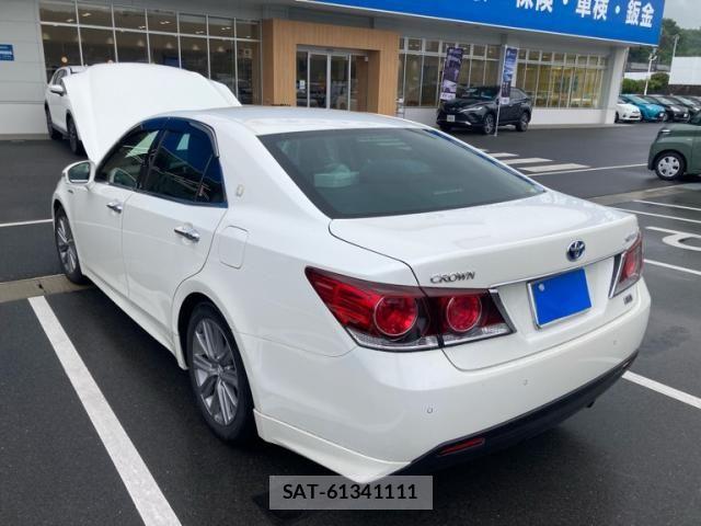 Toyota CROWN SEDAN 2016-08 7020262-6