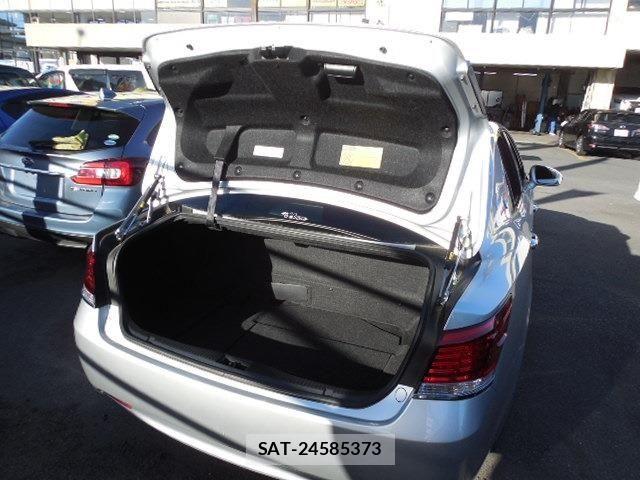 Toyota CROWN SEDAN 2013-06 7020267-11