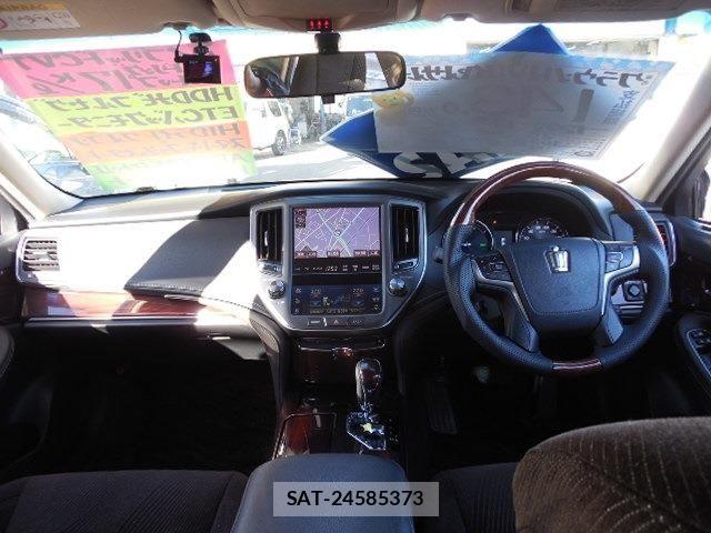 Toyota CROWN SEDAN 2013-06 7020267-4