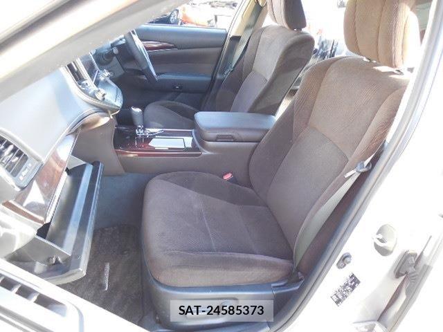 Toyota CROWN SEDAN 2013-06 7020267-8