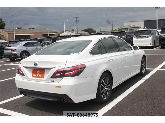 Toyota CROWN SEDAN 2018-06 7058063-12