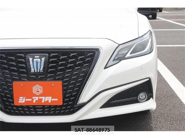 Toyota CROWN SEDAN 2018-06 7058063-16