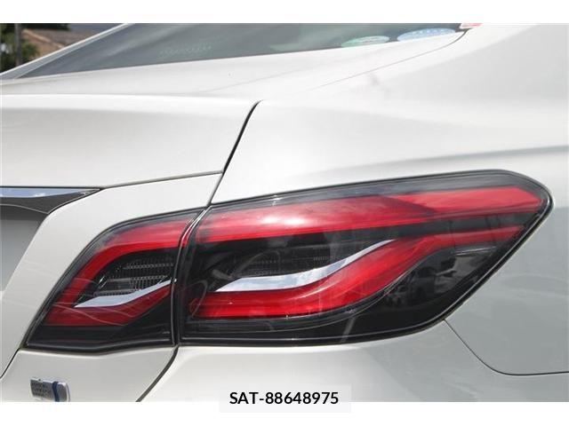 Toyota CROWN SEDAN 2018-06 7058063-19