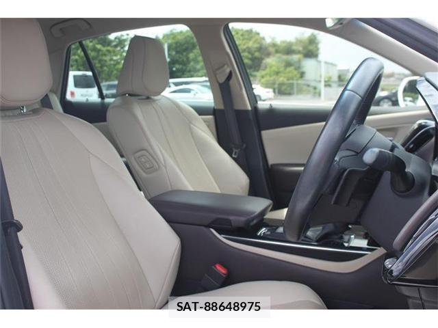 Toyota CROWN SEDAN 2018-06 7058063-25