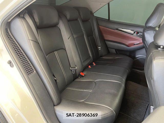 Toyota CROWN SEDAN 2015-11 7058073-10
