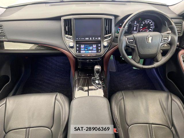 Toyota CROWN SEDAN 2015-11 7058073-1