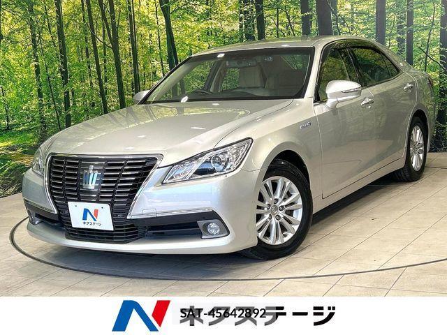 Toyota CROWN SEDAN 2013-03 7058070-0