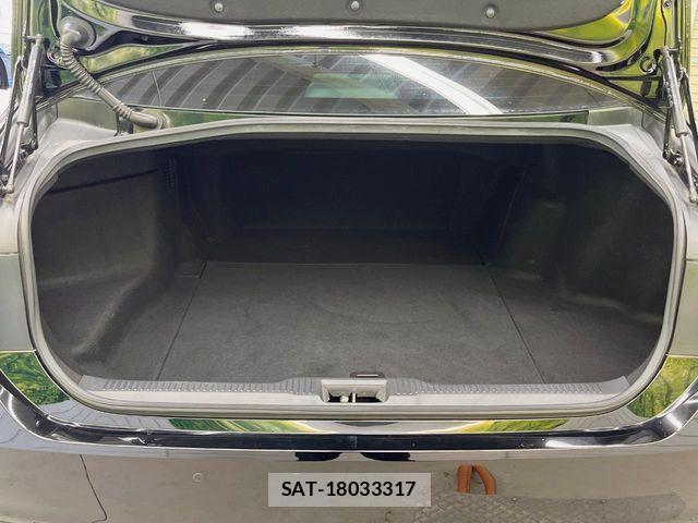 Toyota CROWN SEDAN 2018-09 7058059-10