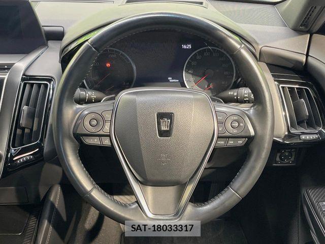 Toyota CROWN SEDAN 2018-09 7058059-11