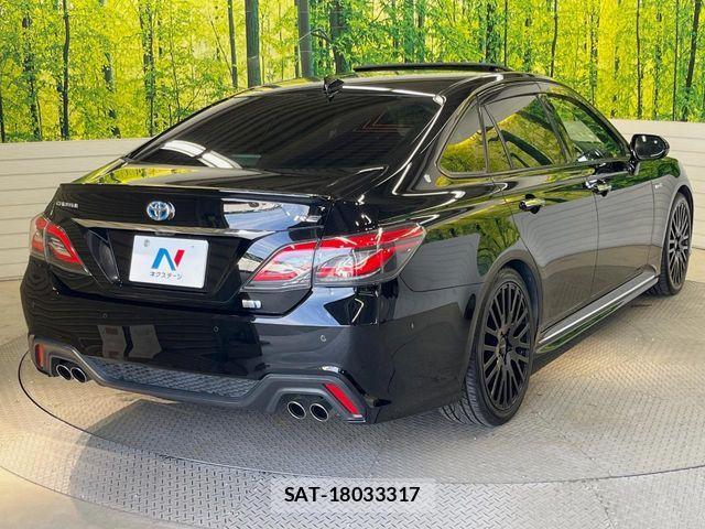 Toyota CROWN SEDAN 2018-09 7058059-17