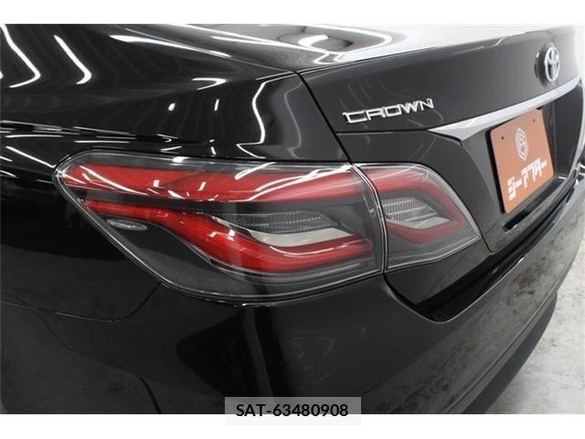 Toyota CROWN SEDAN 2020-12 7058068-17