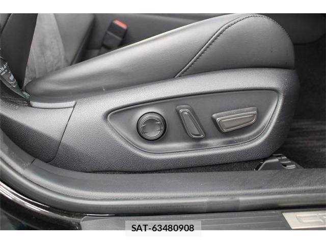 Toyota CROWN SEDAN 2020-12 7058068-27