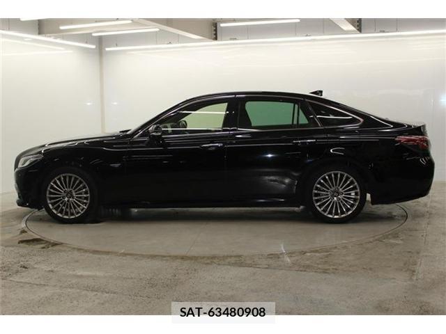 Toyota CROWN SEDAN 2020-12 7058068-7