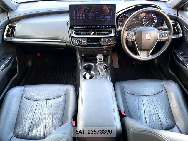 Toyota CROWN SEDAN 2021-03 7058056-1