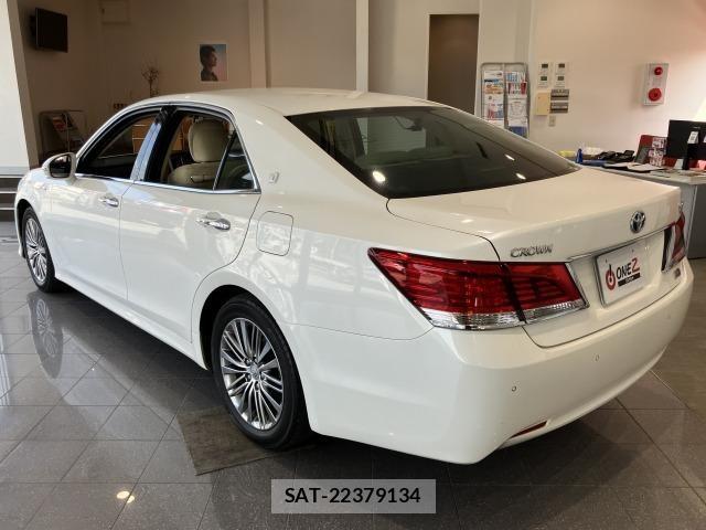 Toyota CROWN SEDAN 2016-03 7058072-18