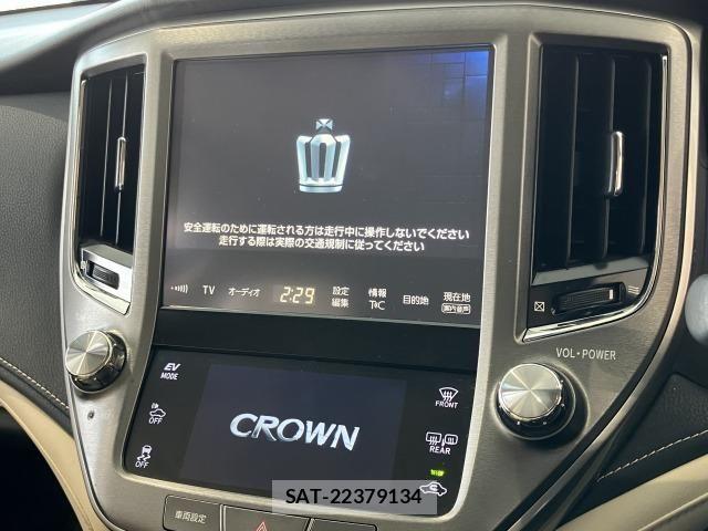 Toyota CROWN SEDAN 2016-03 7058072-1