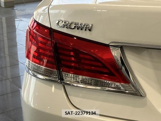 Toyota CROWN SEDAN 2016-03 7058072-23