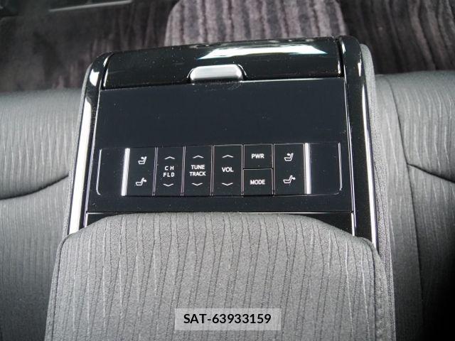 Toyota CROWN SEDAN 2019-03 7058065-13
