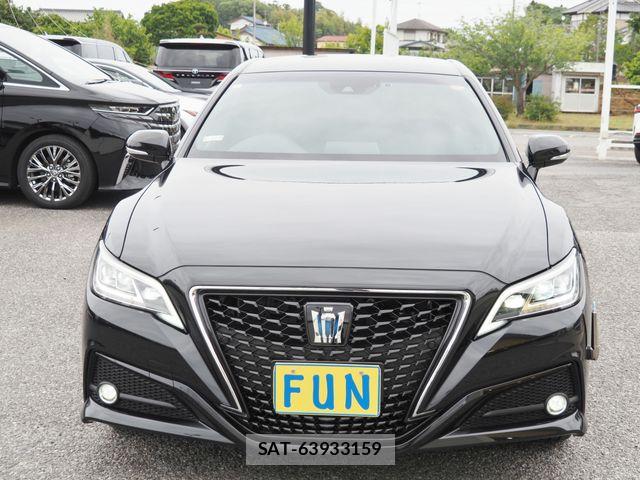 Toyota CROWN SEDAN 2019-03 7058065-1