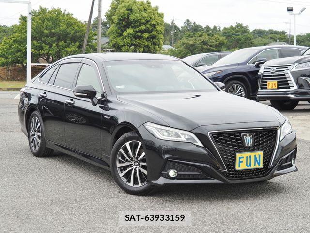Toyota CROWN SEDAN 2019-03 7058065-2