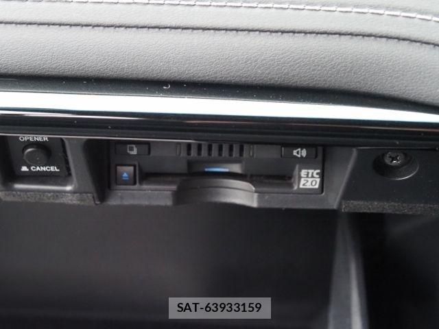 Toyota CROWN SEDAN 2019-03 7058065-29