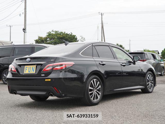 Toyota CROWN SEDAN 2019-03 7058065-4
