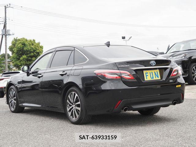 Toyota CROWN SEDAN 2019-03 7058065-5