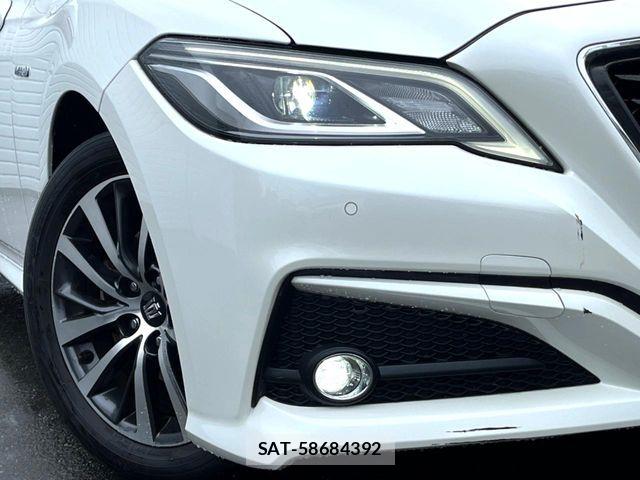 Toyota CROWN SEDAN 2018-06 7058067-11