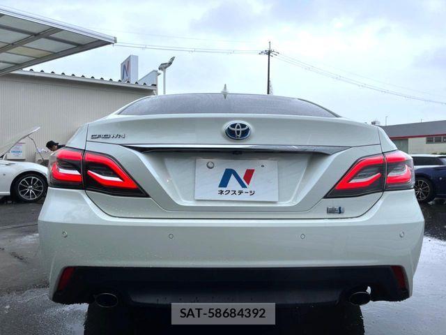 Toyota CROWN SEDAN 2018-06 7058067-14