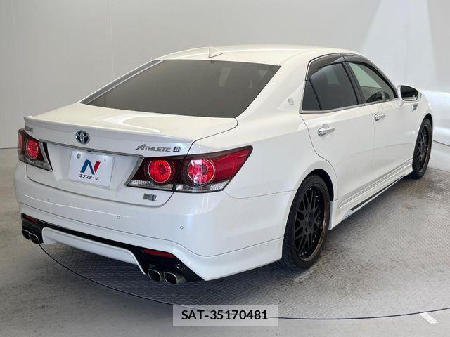 Toyota CROWN SEDAN 2016-02 7058069-17