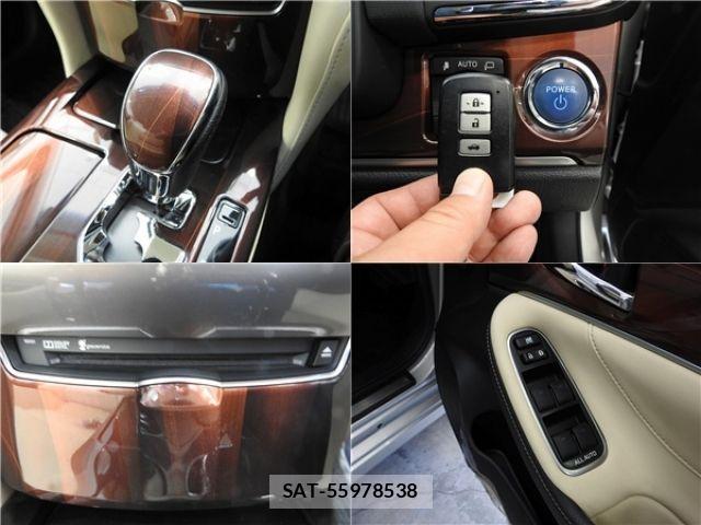Toyota CROWN SEDAN 2014-05 7058081-11