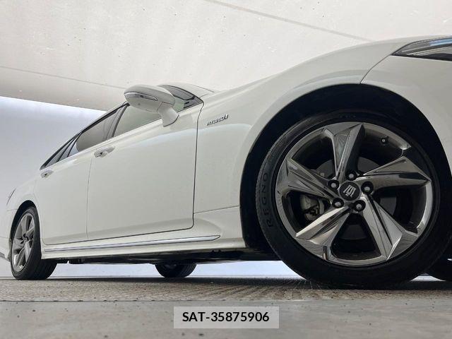 Toyota CROWN SEDAN 2018-09 7058061-13